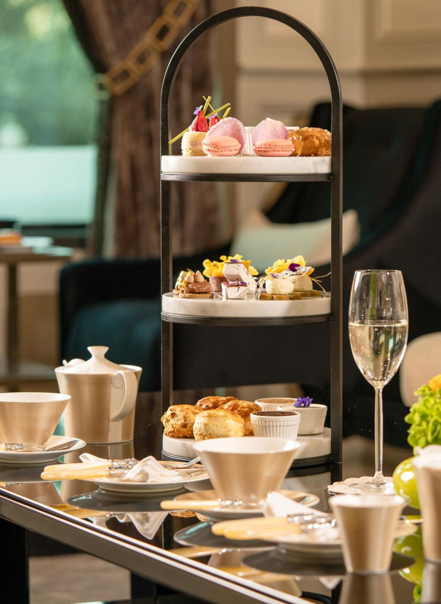Fairmont Riyadh Bagian luar foto Afternoon tea at the InterContinental Sydney