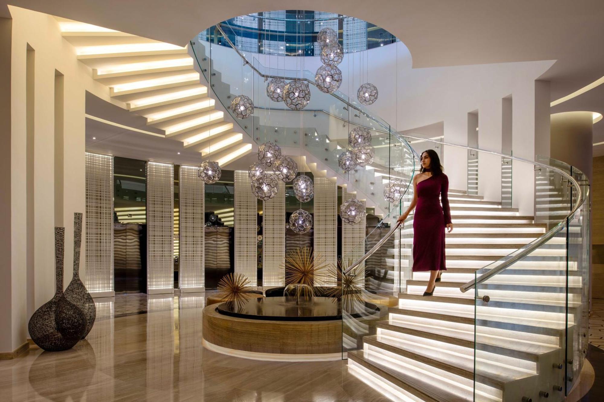 Fairmont Riyadh Bagian luar foto The lobby of the hotel